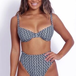 Skatie | Lola Bikini Top